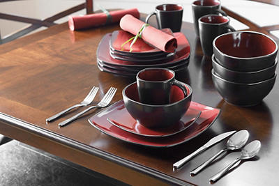 Red Soho Square 16-Piece Dinnerware Set