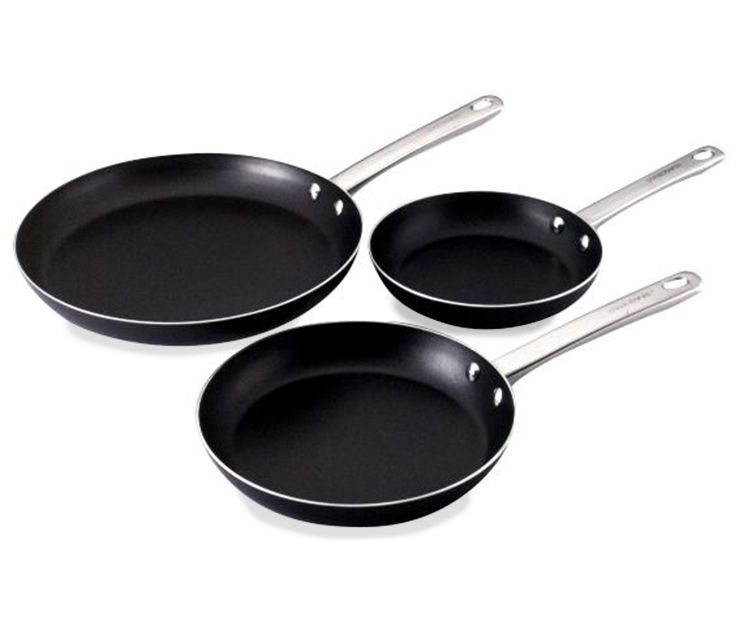 Farberware 3-Piece Easy Clean Aluminum Non-Stick Frying Pan, Fry Pan, Skillet Set, Black - Black