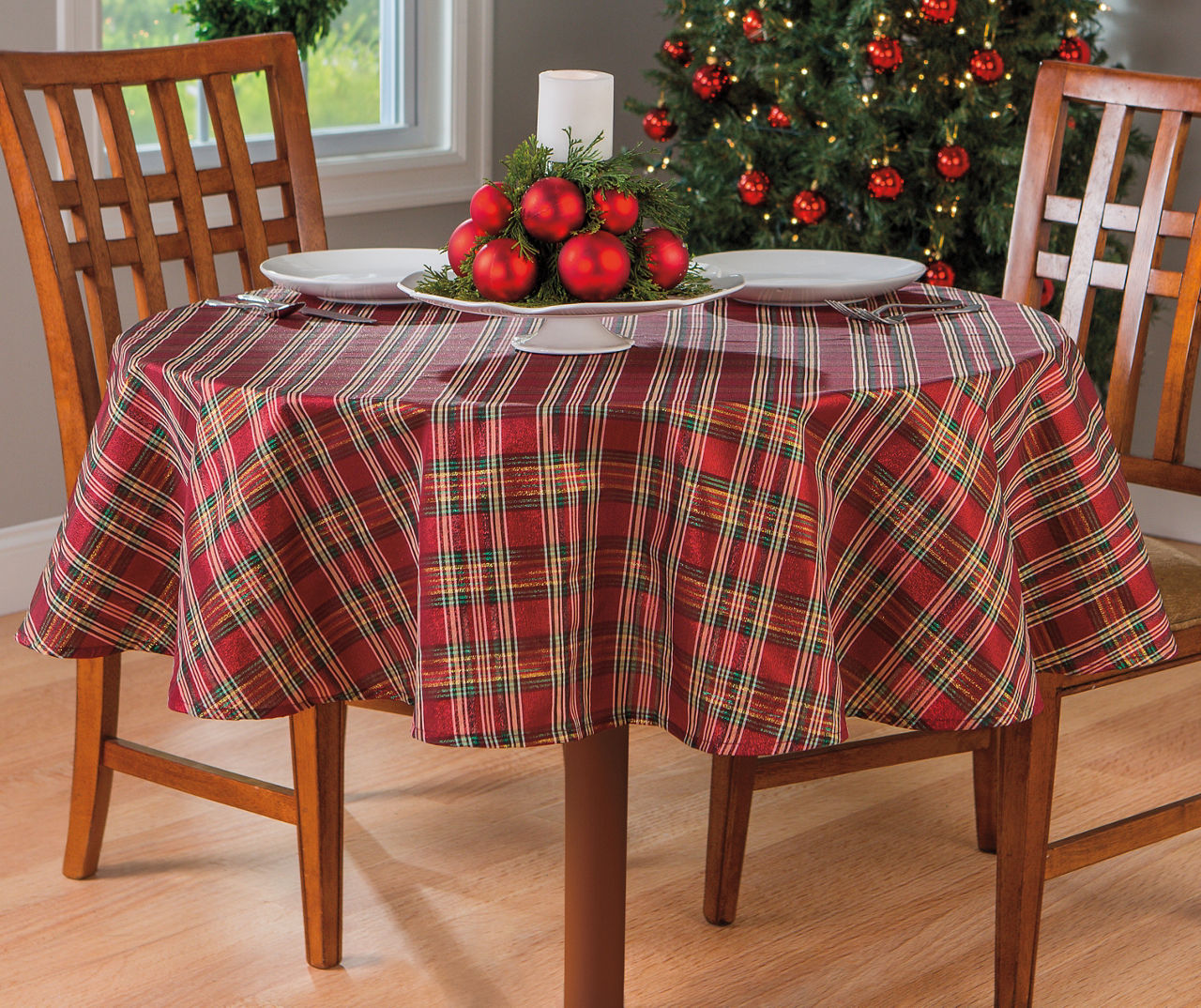 Round deals christmas tablecloth