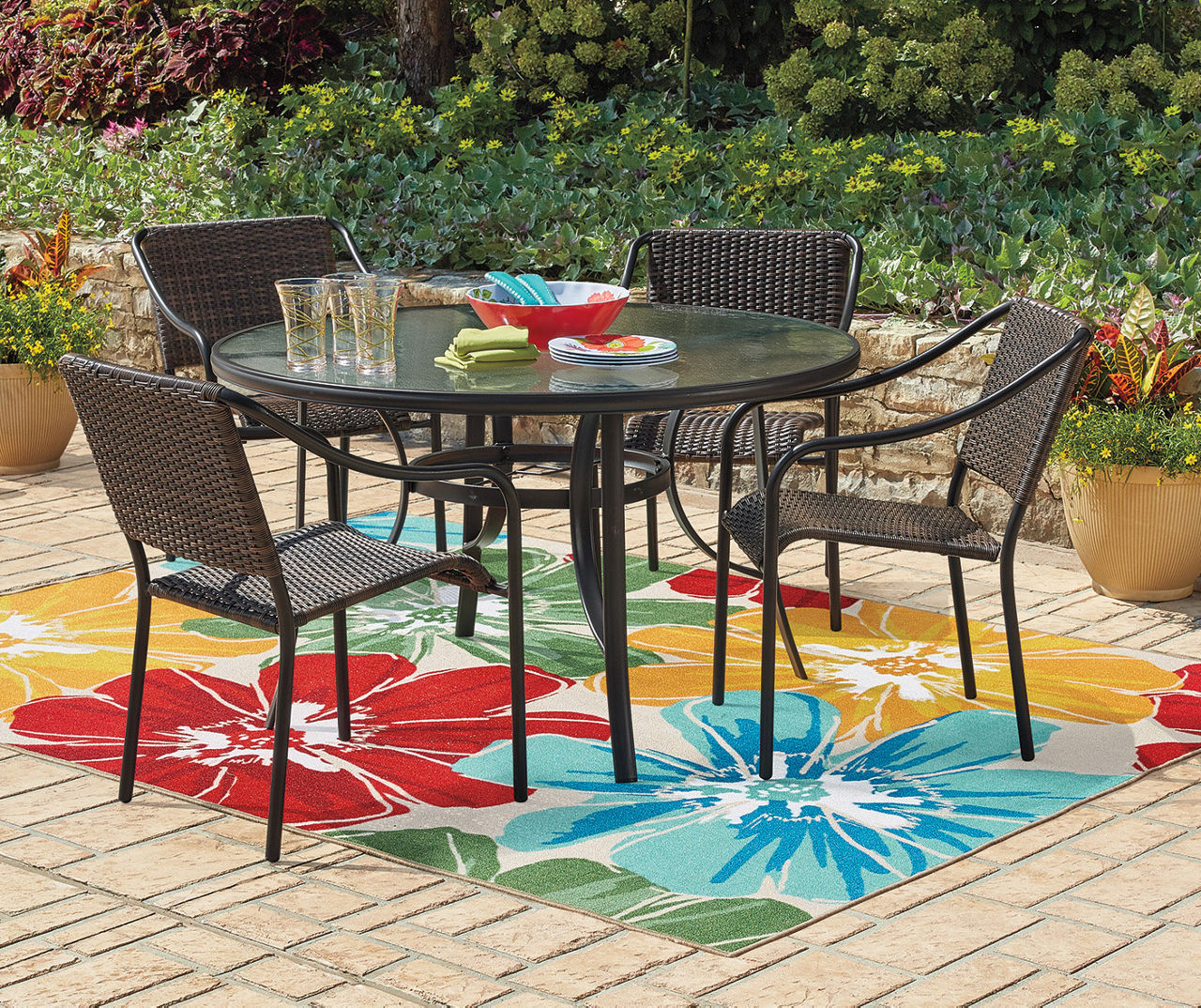 Round glass patio table deals and chairs