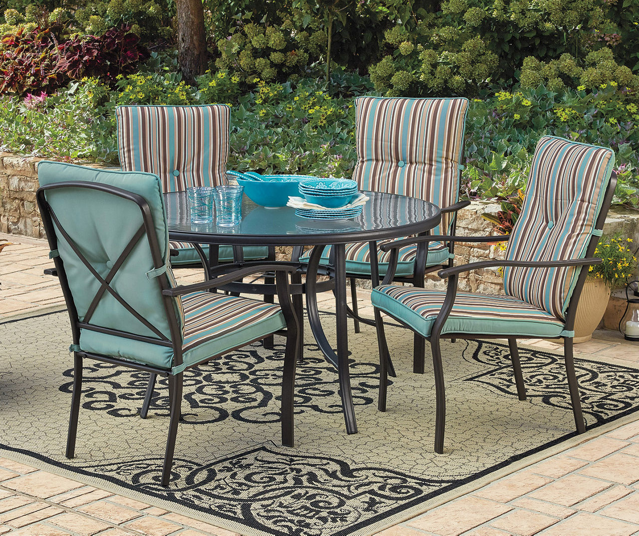 Round glass patio discount table and chairs