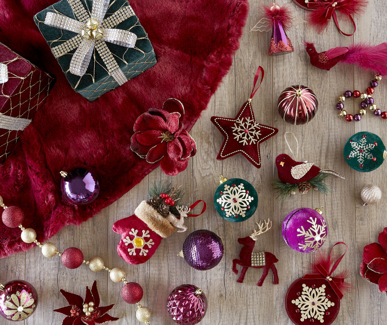 Winter Wonder Lane Red Velvet & Gold Snowflake 3-Piece Ornament Set