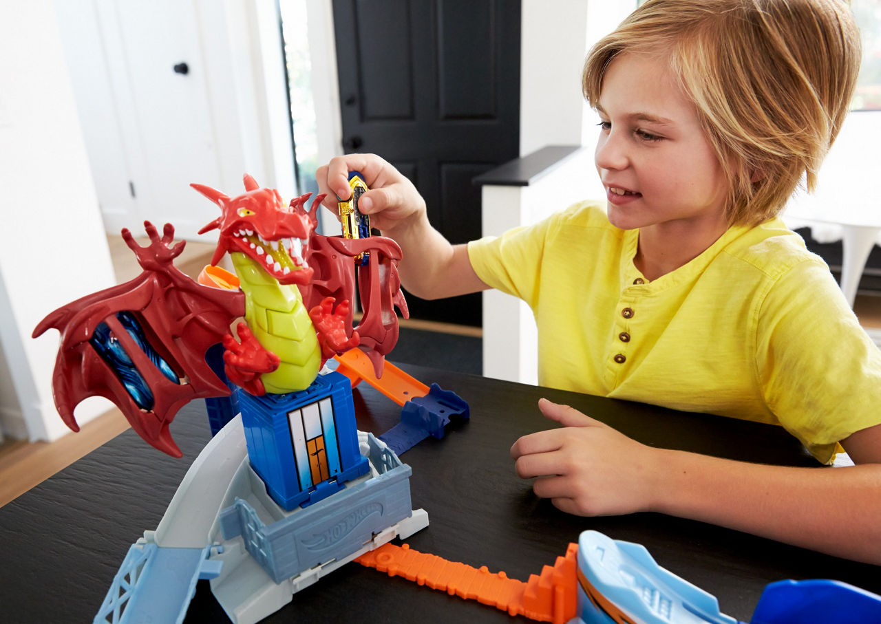 Hot Wheels Dragon Blast Launching Playset