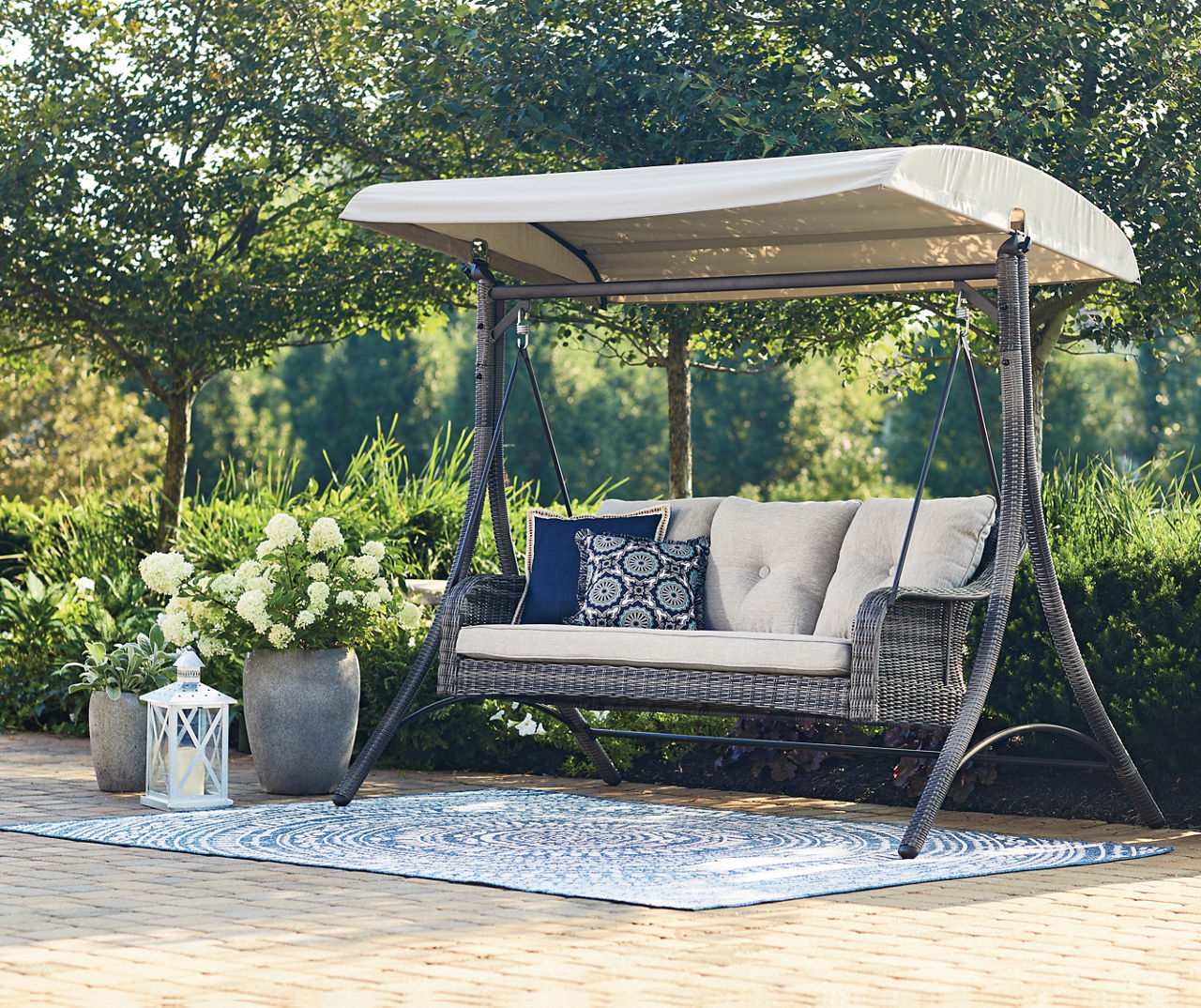 Three person patio 2025 swing with canopy