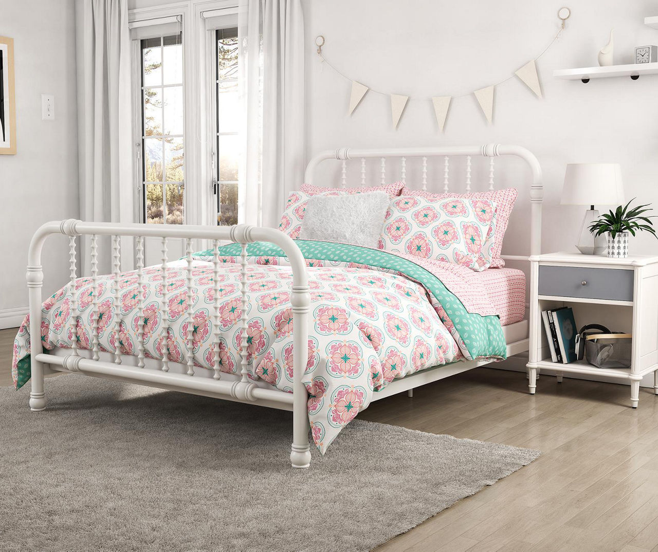 Cora Pink & White Flower Full 7-Piece Bedding Set