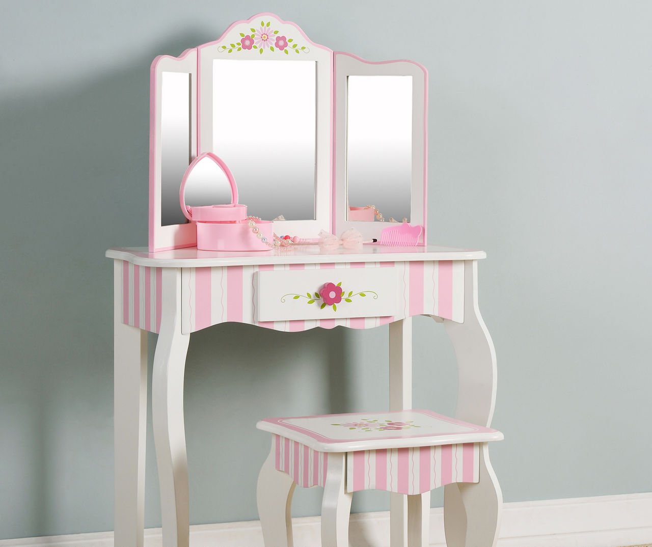 Kids dress up table set big on sale lots