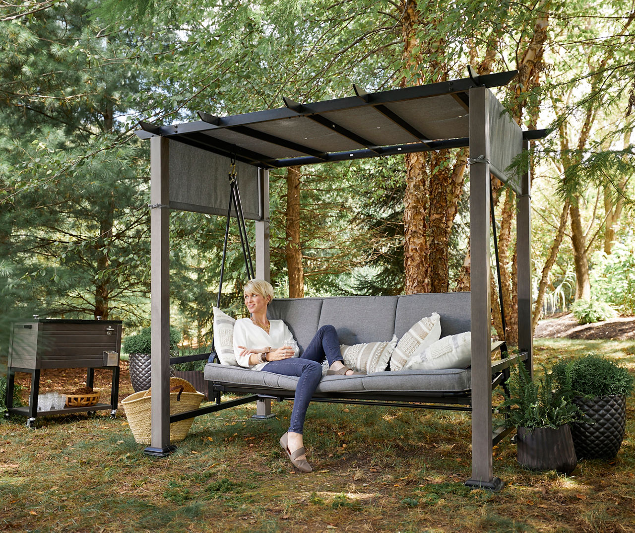 Outdoor swing deals daybed with canopy