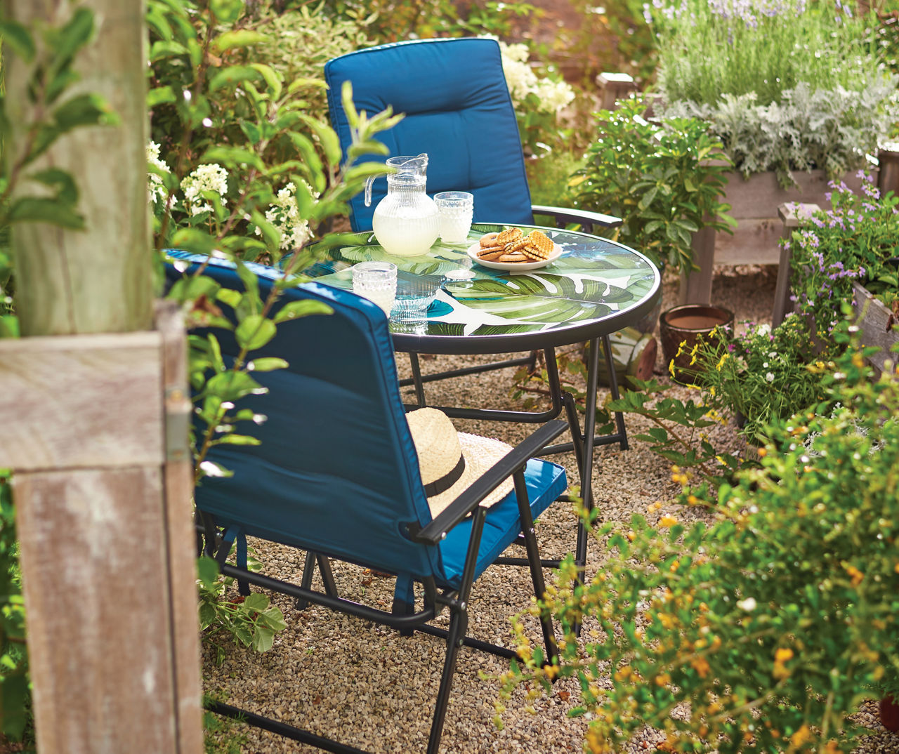 Padded patio folding discount chairs