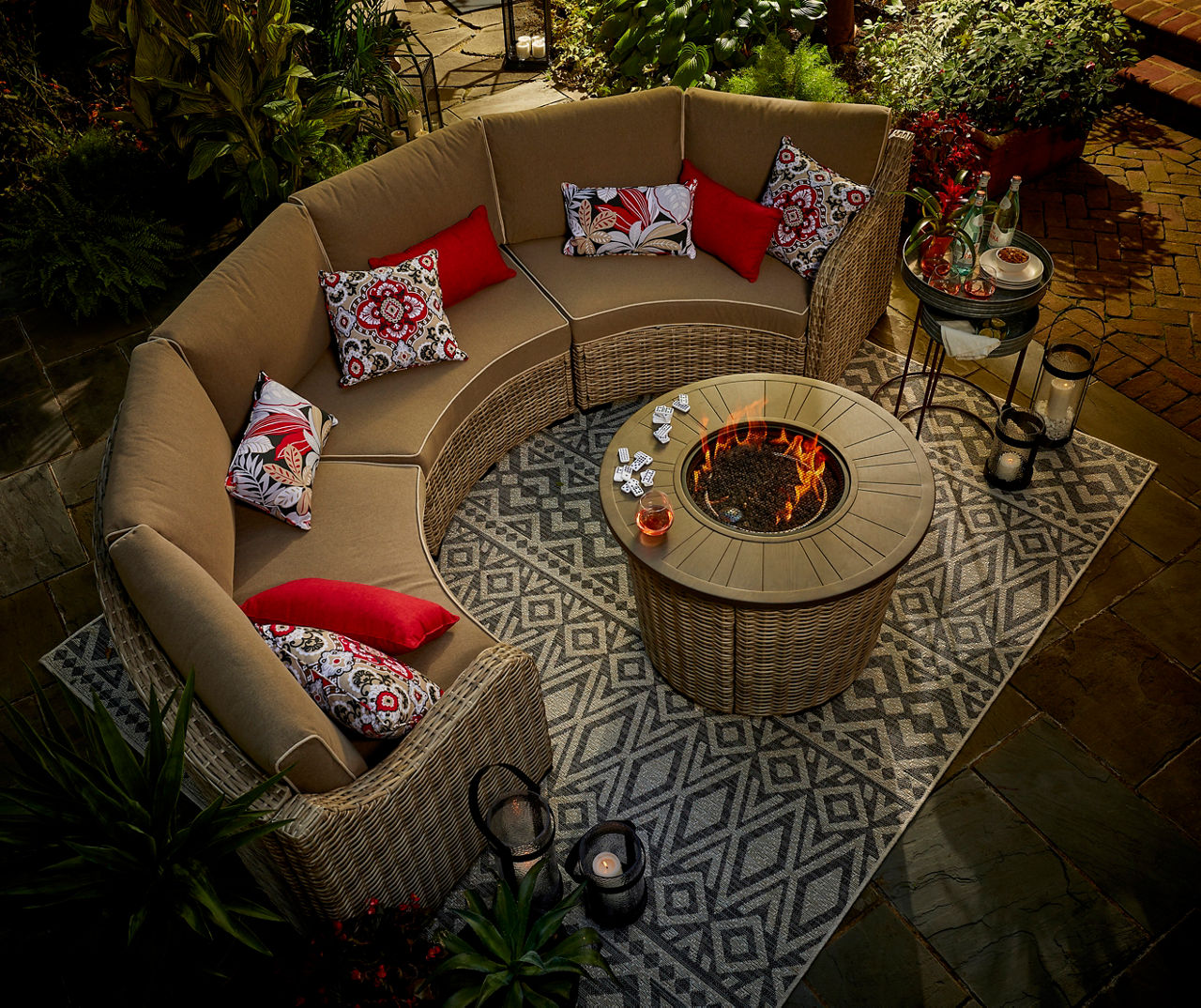 Curved sectional online sofa outdoor