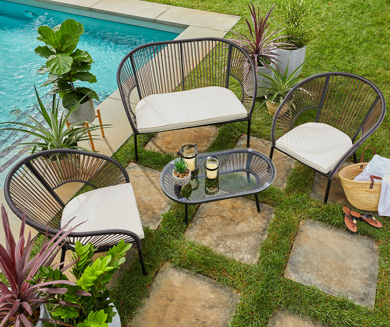 Wilson & fisher verrado deals cushioned patio seating set