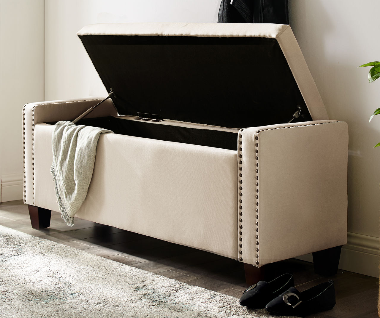 Foot of deals bed storage bench