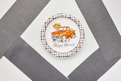 Harvest Truck Paper Lunch Plates, 30-Count