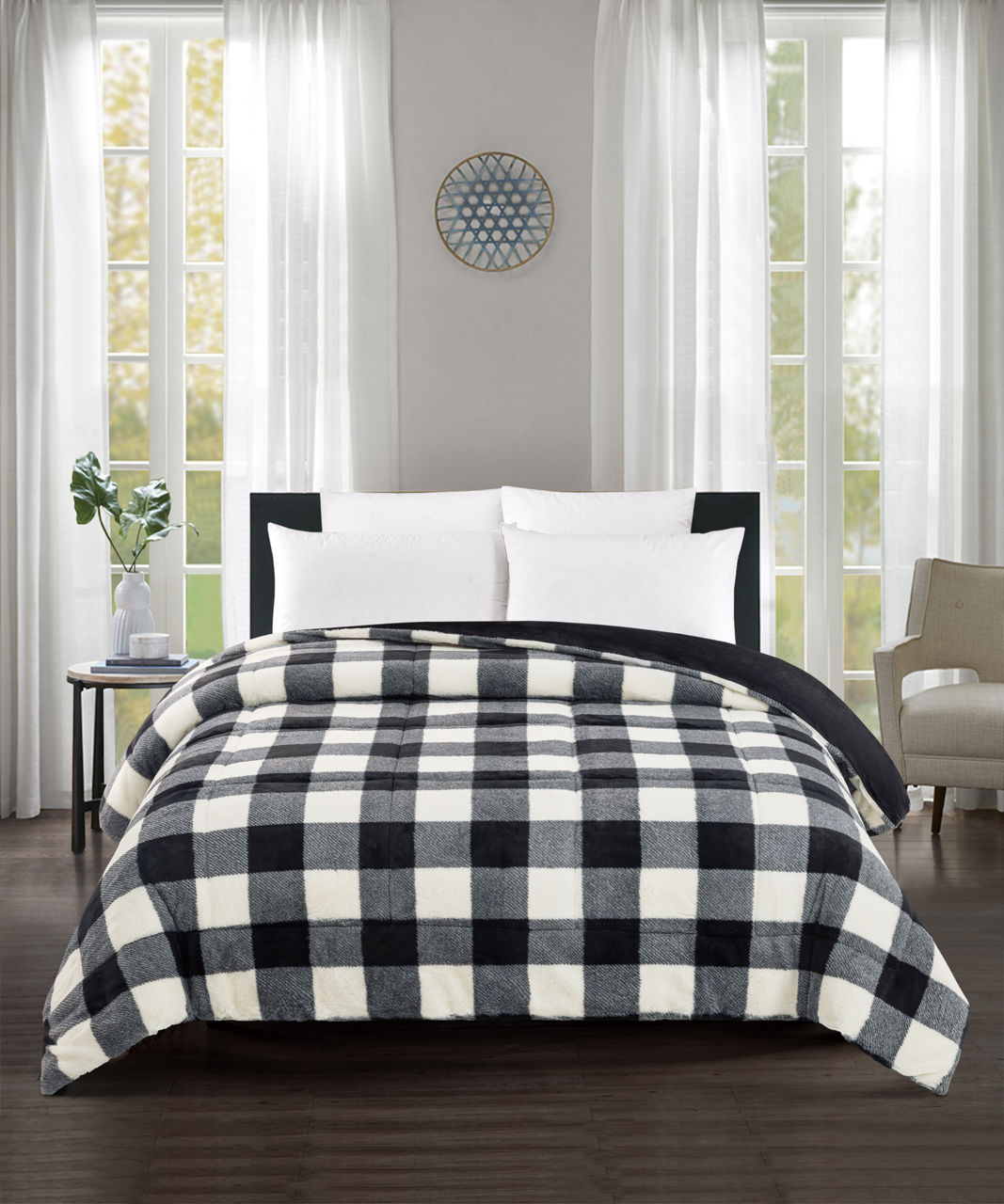 Broyhill Black & White Buffalo Check Reversible Faux Fur Comforter