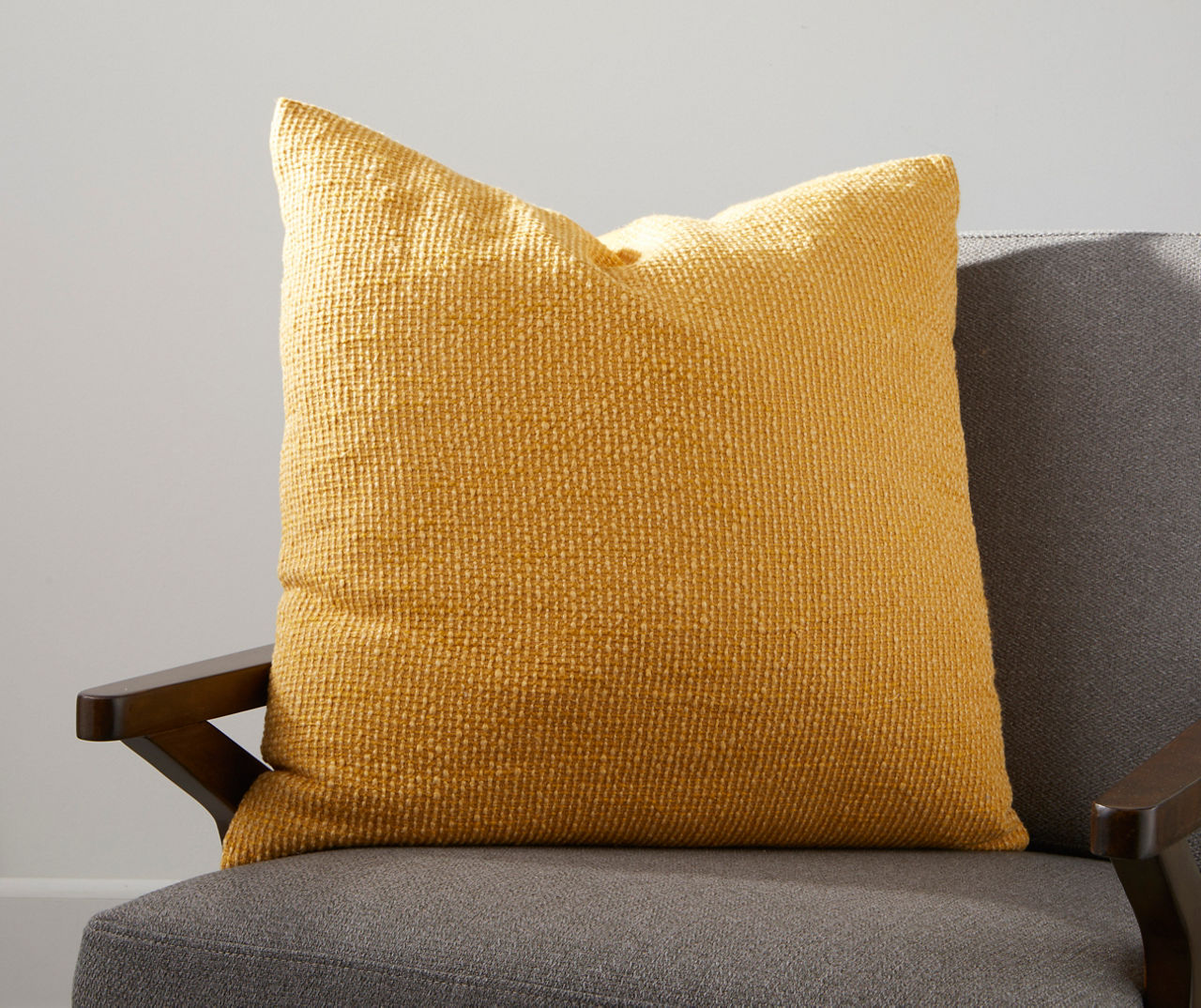 Gold colored best sale throw pillows