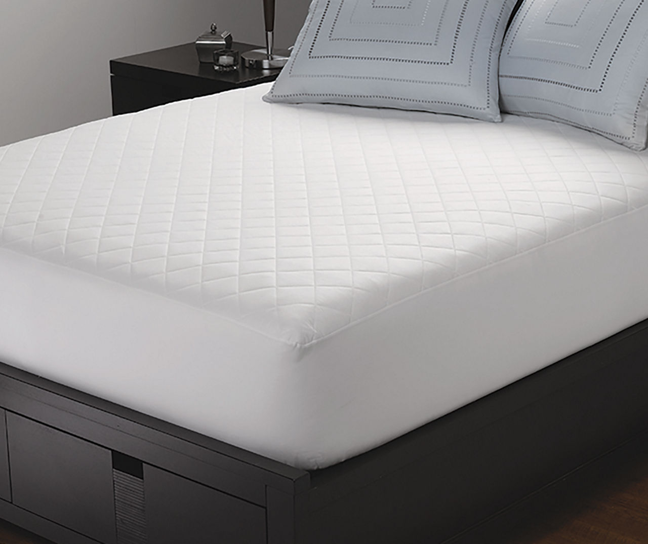 The Big One Waterproof Mattress Pad - White - Queen