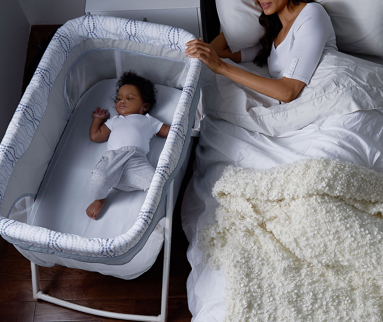 Mini baby outlet bassinet