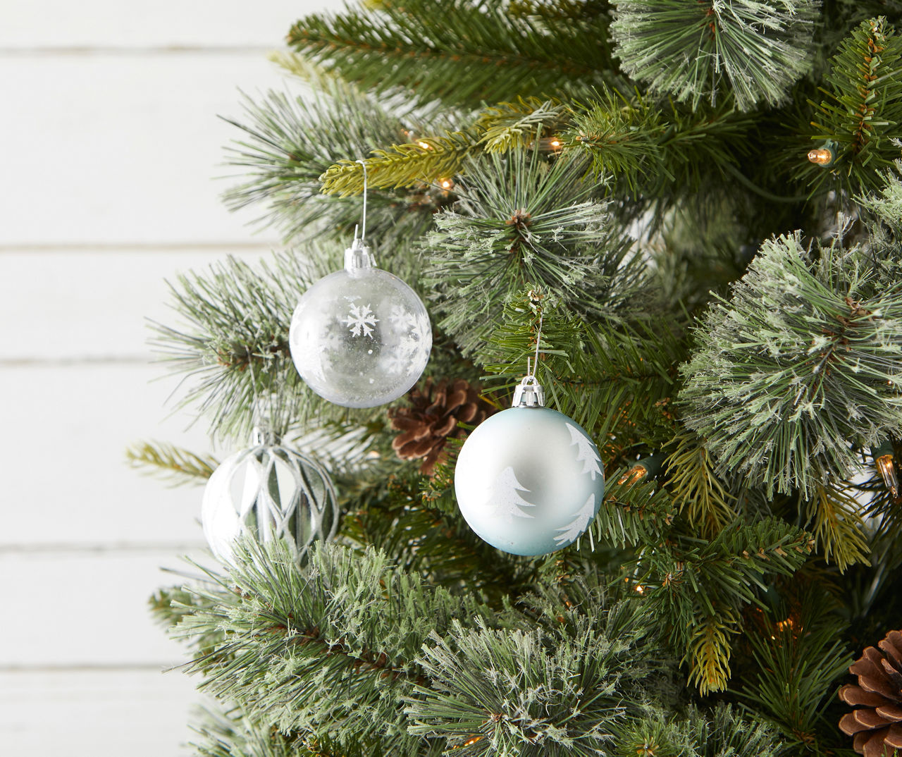 Blue & Silver 24-Piece Polar Ornaments Set