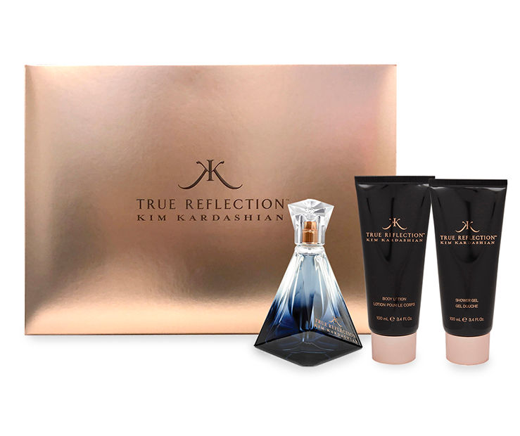 Kim kardashian perfume store set