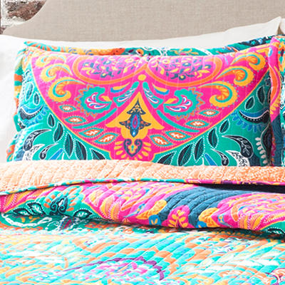 Turquoise & Hot Pink Ornate Paisley Boho Chic Full/Queen 3-Piece Quilt Set