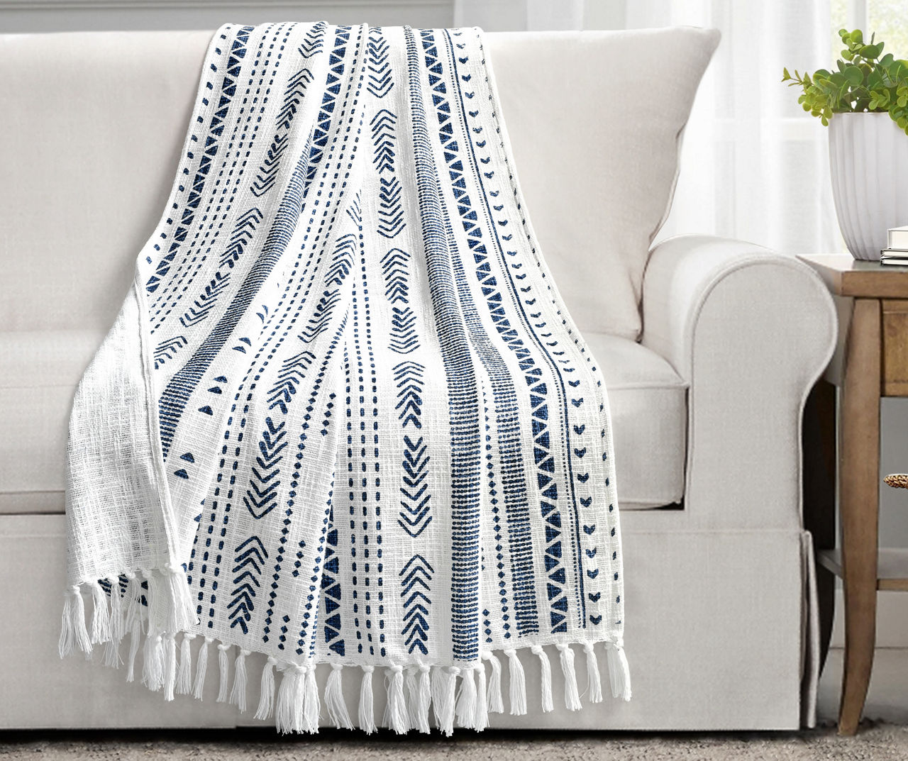 Lush Decor Hygge White & Navy Geometric Stripe Tassel-Fringe Throw, (50 ...