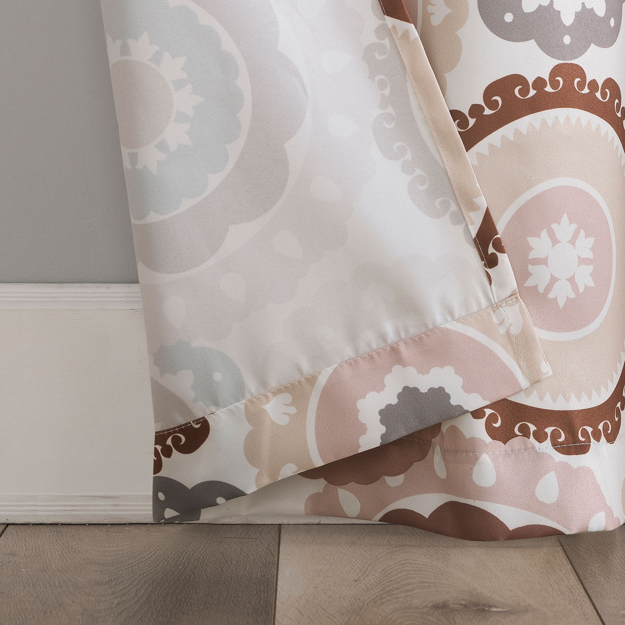 Rydell Sunset Rose Medallion Room-Darkening Grommet 4-Piece Curtain Panel Set, (84")