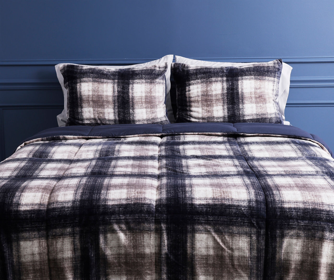 Serta Perfect Sleeper Serta Perfect Sleeper Navy & Tan Plaid Plush
