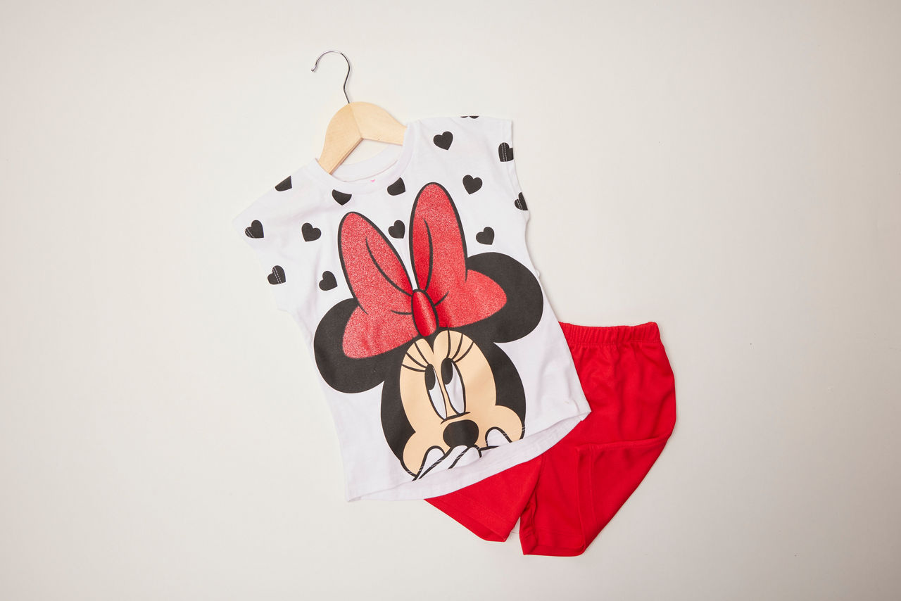 Kids' Size 5/6 White Minnie Mouse Tee & Red Shorts