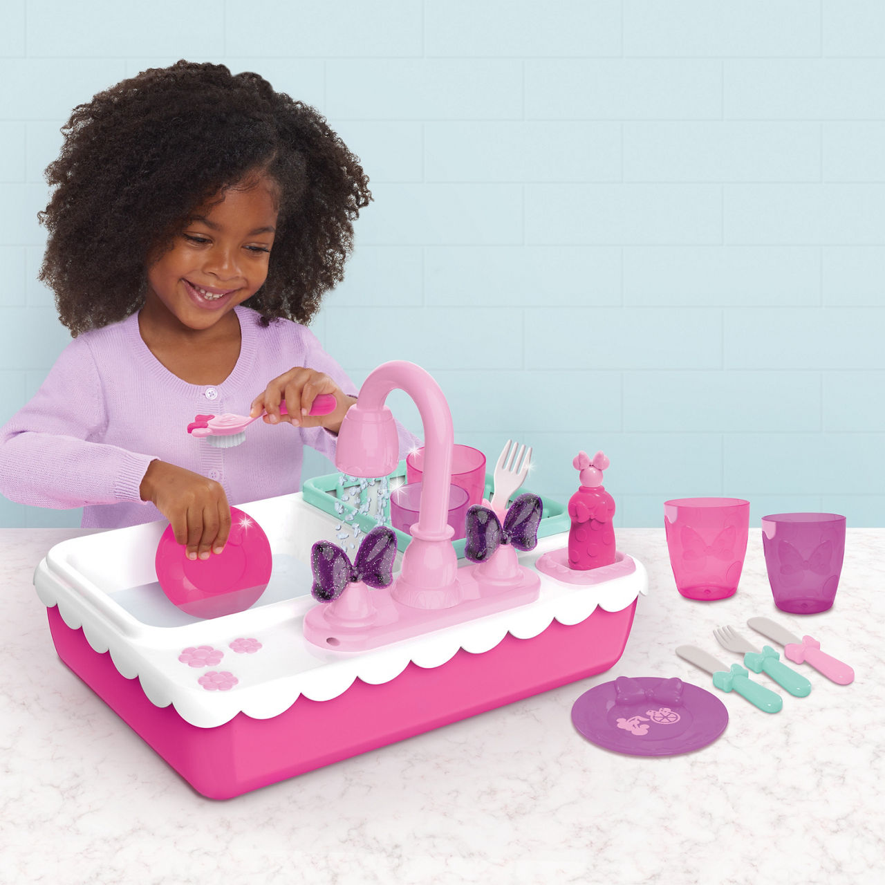 Disney Junior Pink Minnie's Happy Helpers Magic Sink Play Set