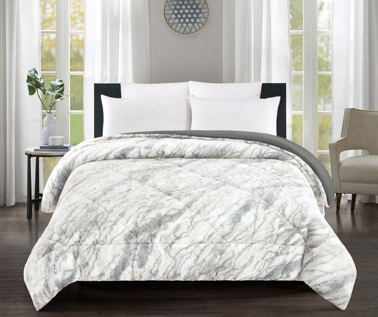 Jigsaw Patterned Oversized White 3-piece Queen King Bedspread Coverlet Set 