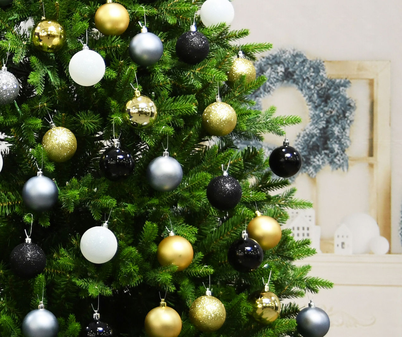 Black Gold Christmas Tree Decorations