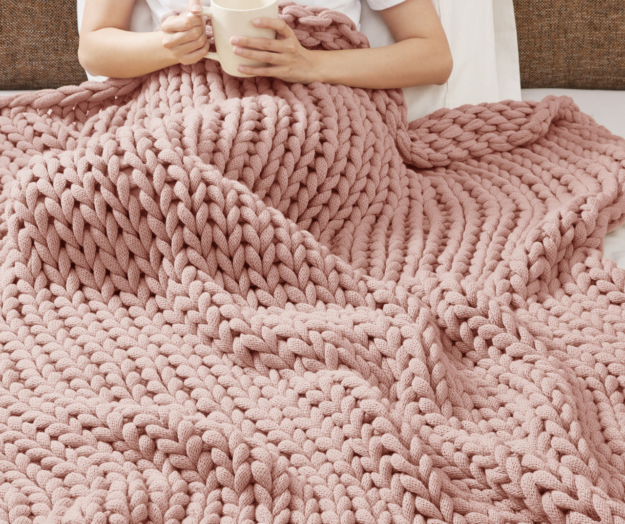 Blush Chunky Knit Blanket