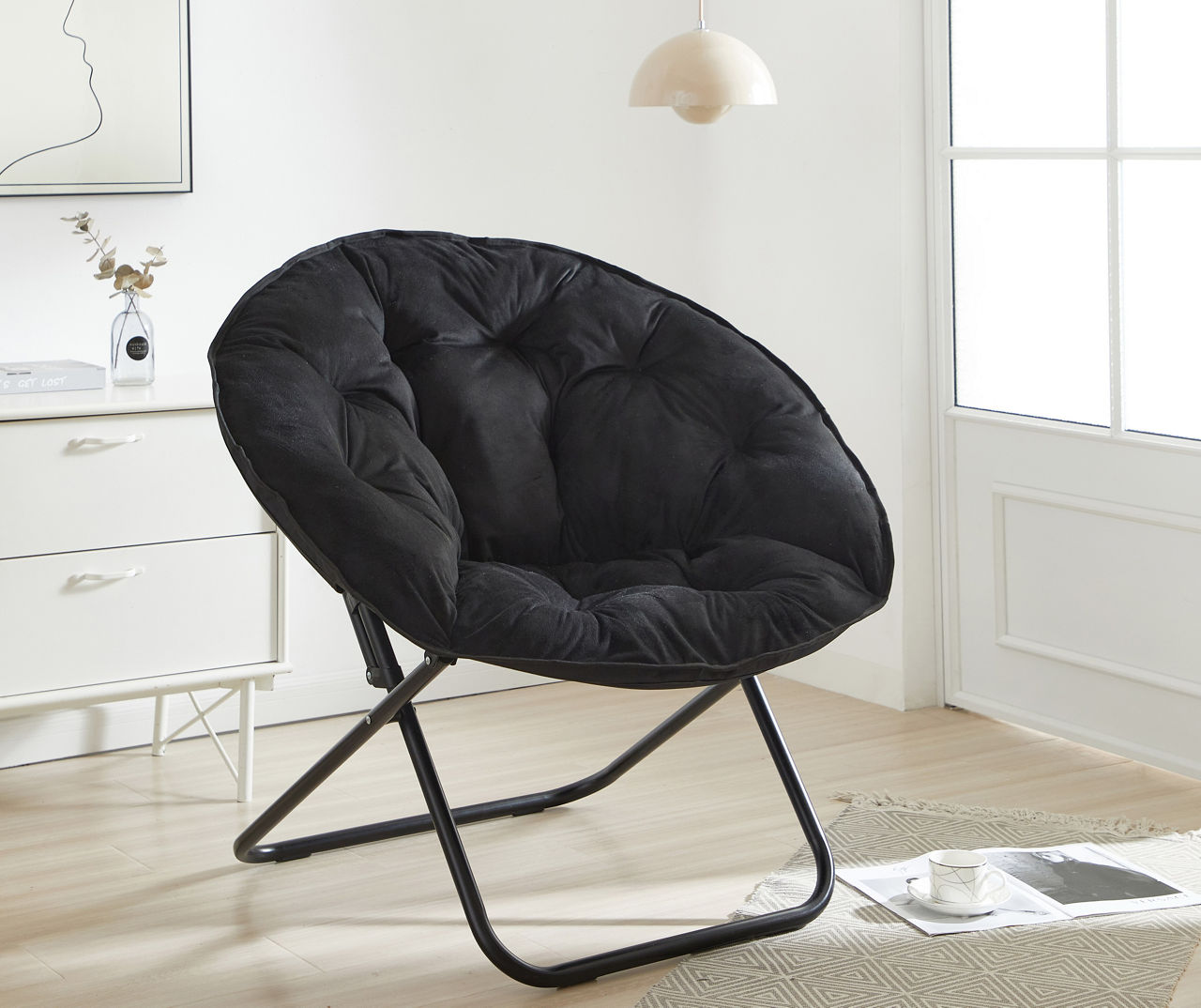 Black best sale dish chair