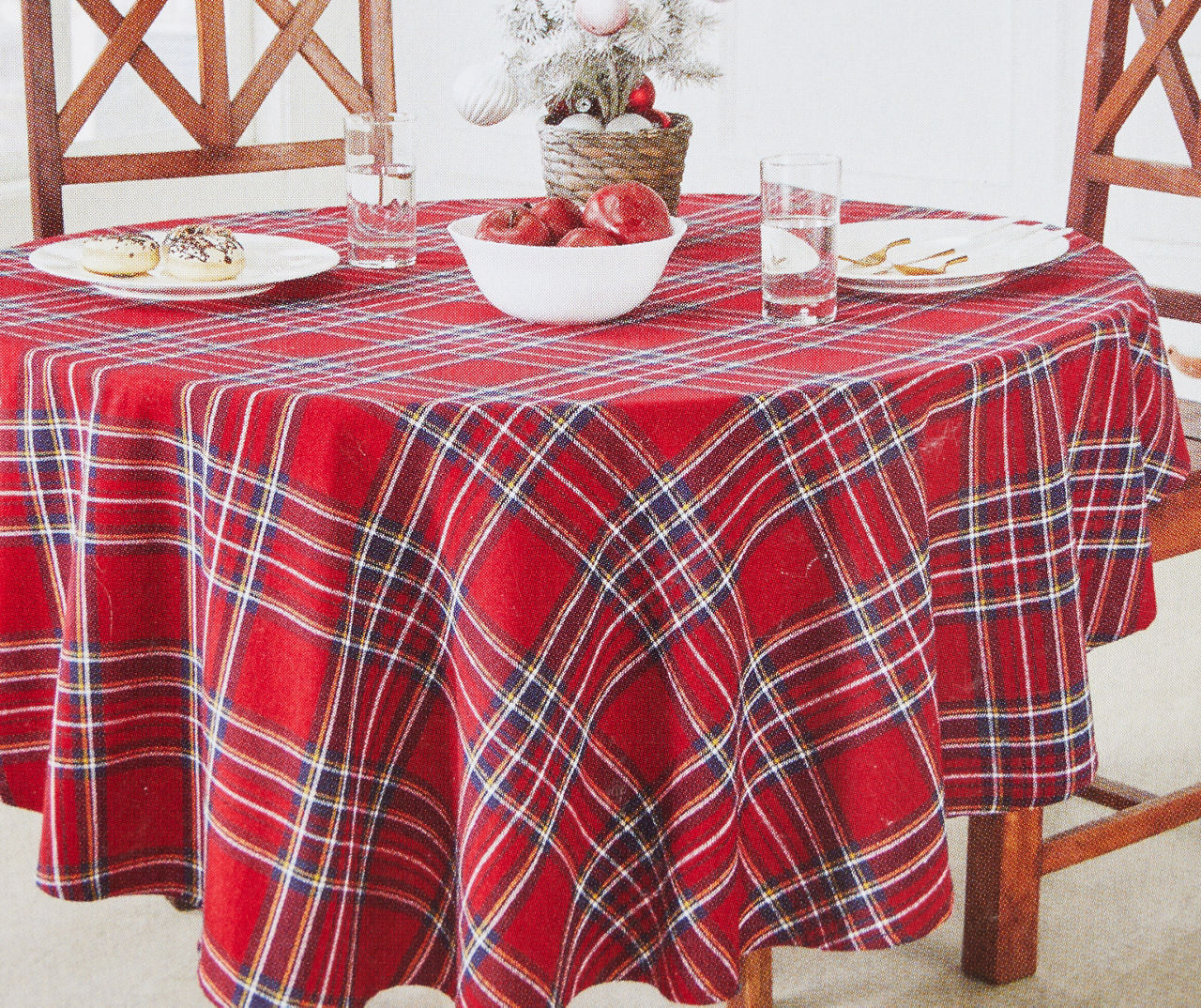 Santa's Workshop Red Plaid Round Fabric Tablecloth, (60")