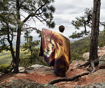 Tan Lion Glare Fleece Raschel Throw, (50" x 60")