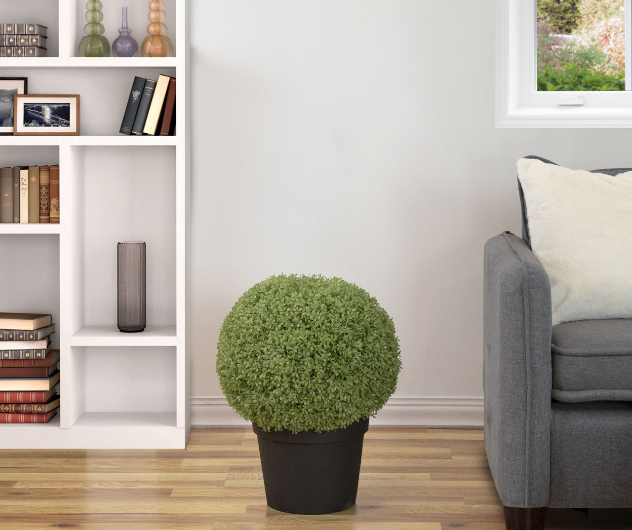 22" Boxwood Ball Topiary in Plastic Pot