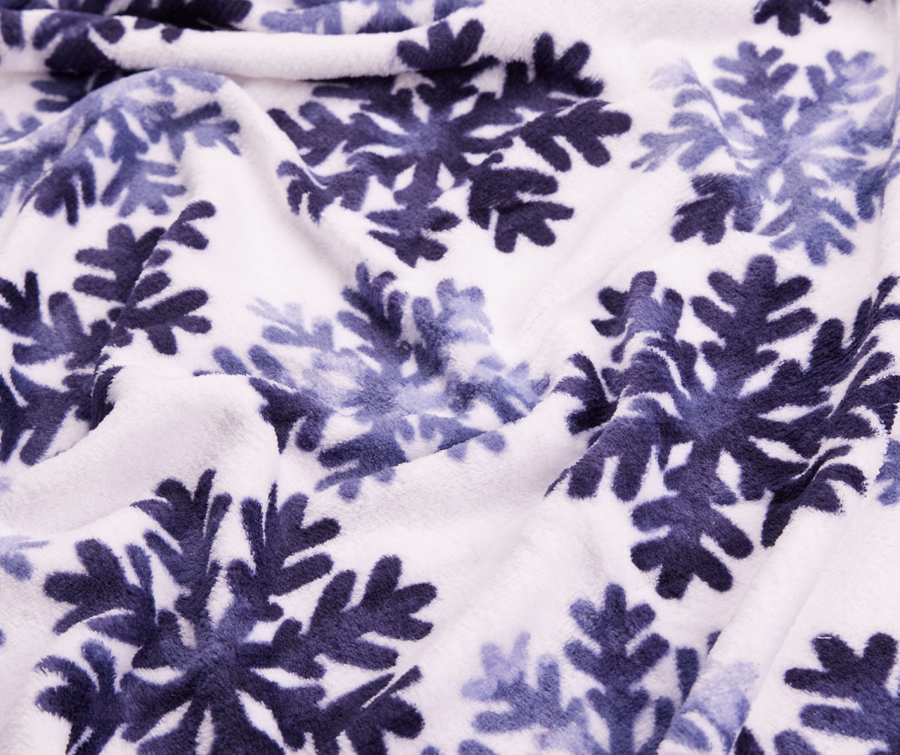 White & Blue Snowflake Pattern Fleece Throw, (50" x 60")