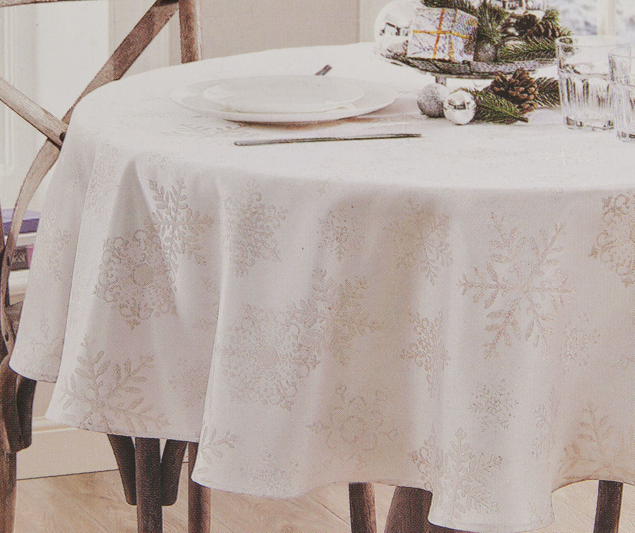 Frosted Forest White Snowflake Round Fabric Tablecloth, (60")