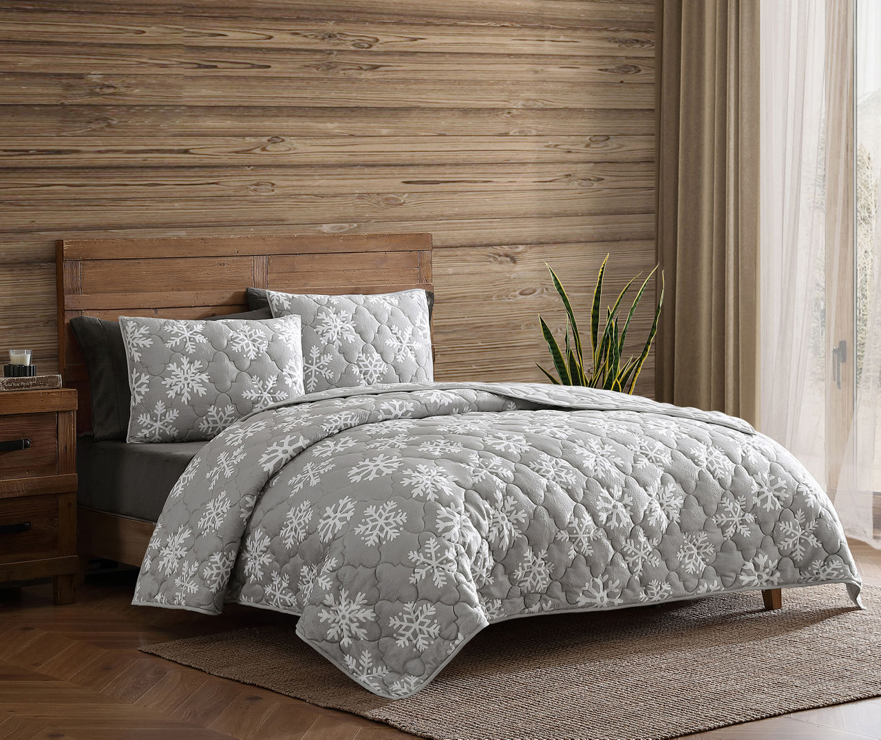 Gray & White Snowflake Plush Full/Queen 3-Piece Quilt Set