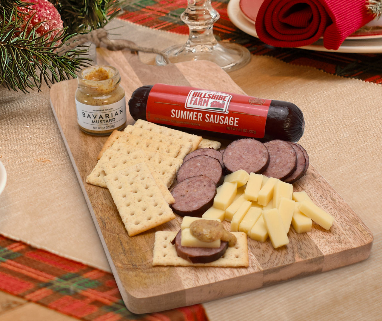 Hickory Farms Snack Platter Sliced Beef, Summer Sausage, Pepperoni &  Cheeses, Mustard & Crackers, Trays, Baskets & Platters