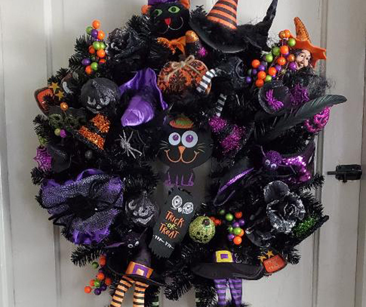 24" Black Colorado Spruce Wreath