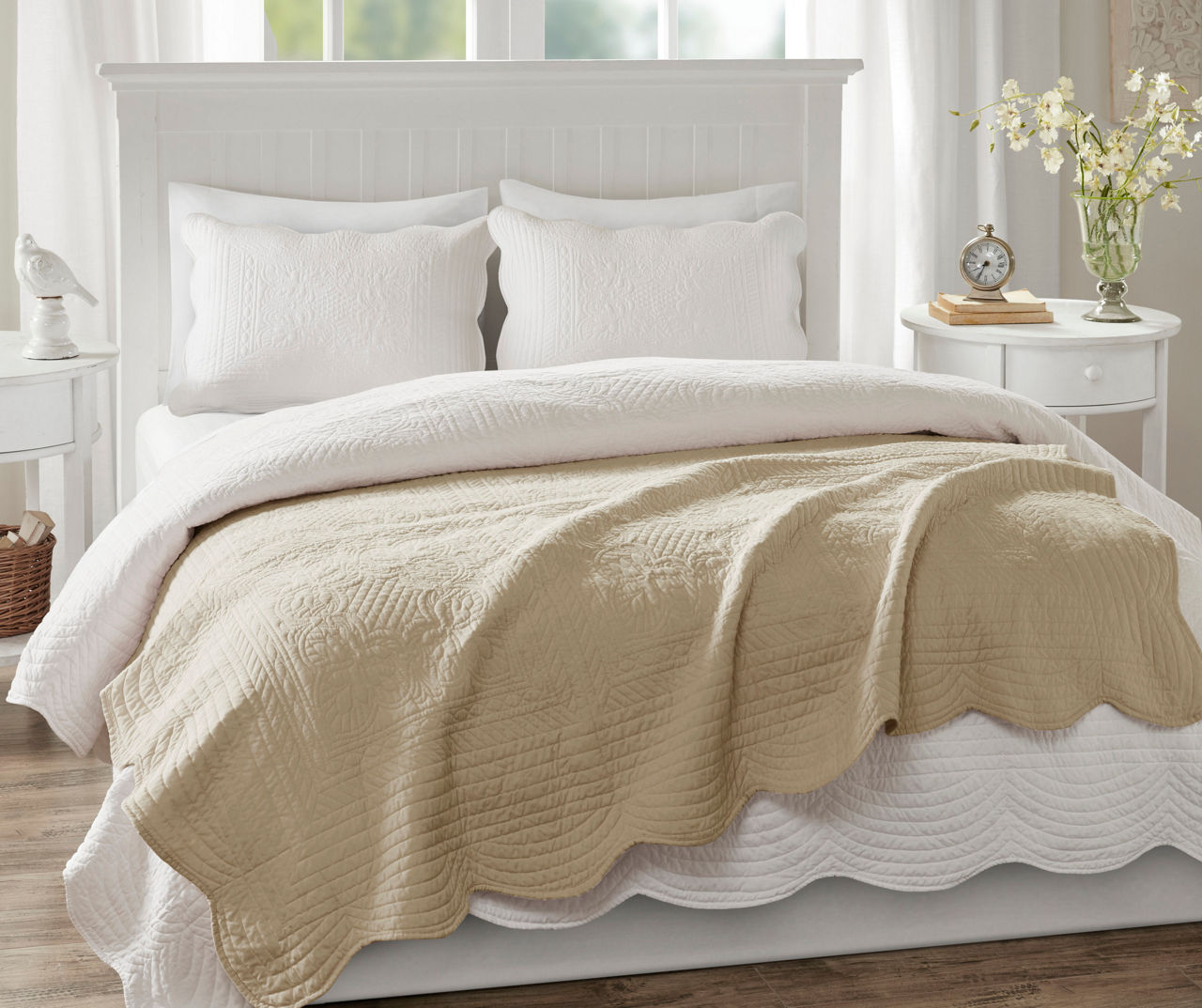 Marino Khaki Scallop-Edge Quilted Throw, (60" x 72")