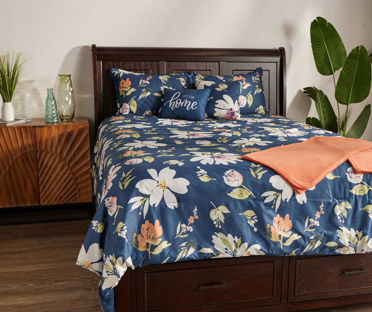  Lush Decor Aprile Soft Reversible Floral Comforter Set