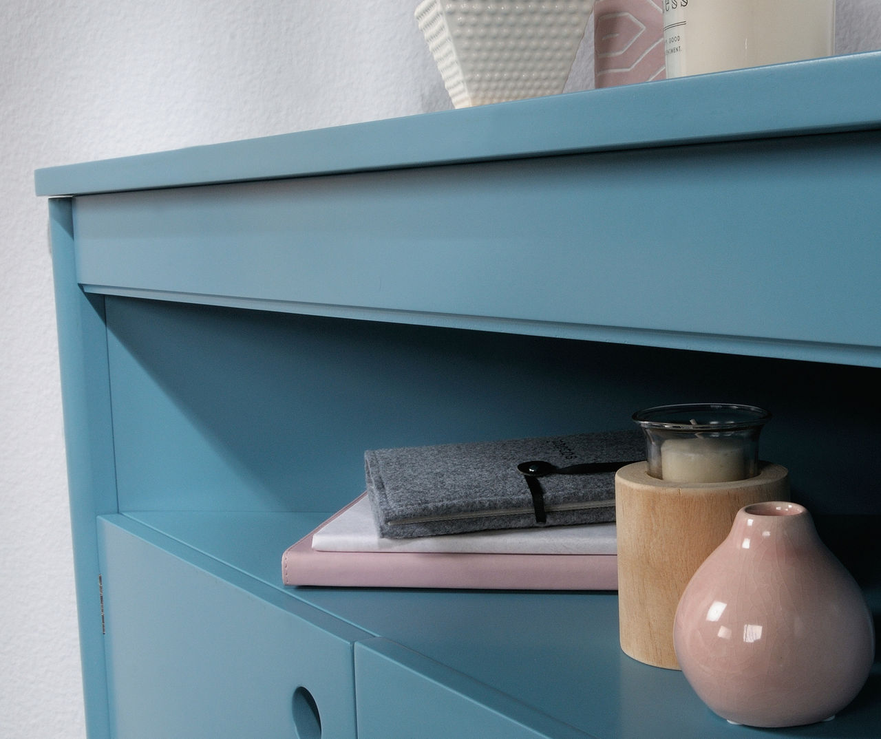 Anda Noor Sea Blue Corner Storage Cabinet