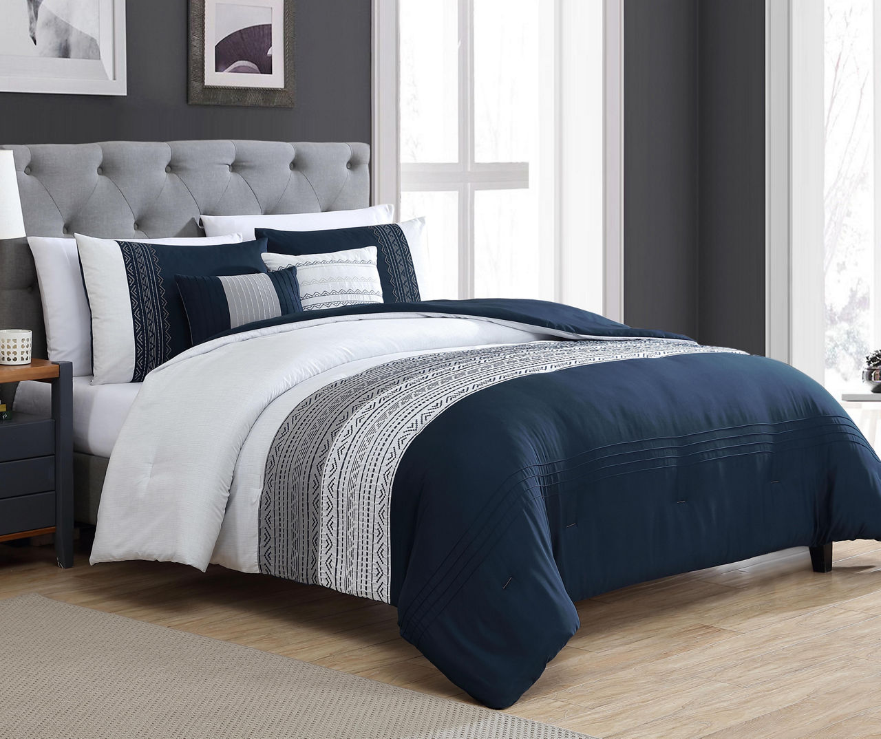 Broyhill Hilden Navy & White Geometric Queen 5-Pc. Comforter Set | Big Lots