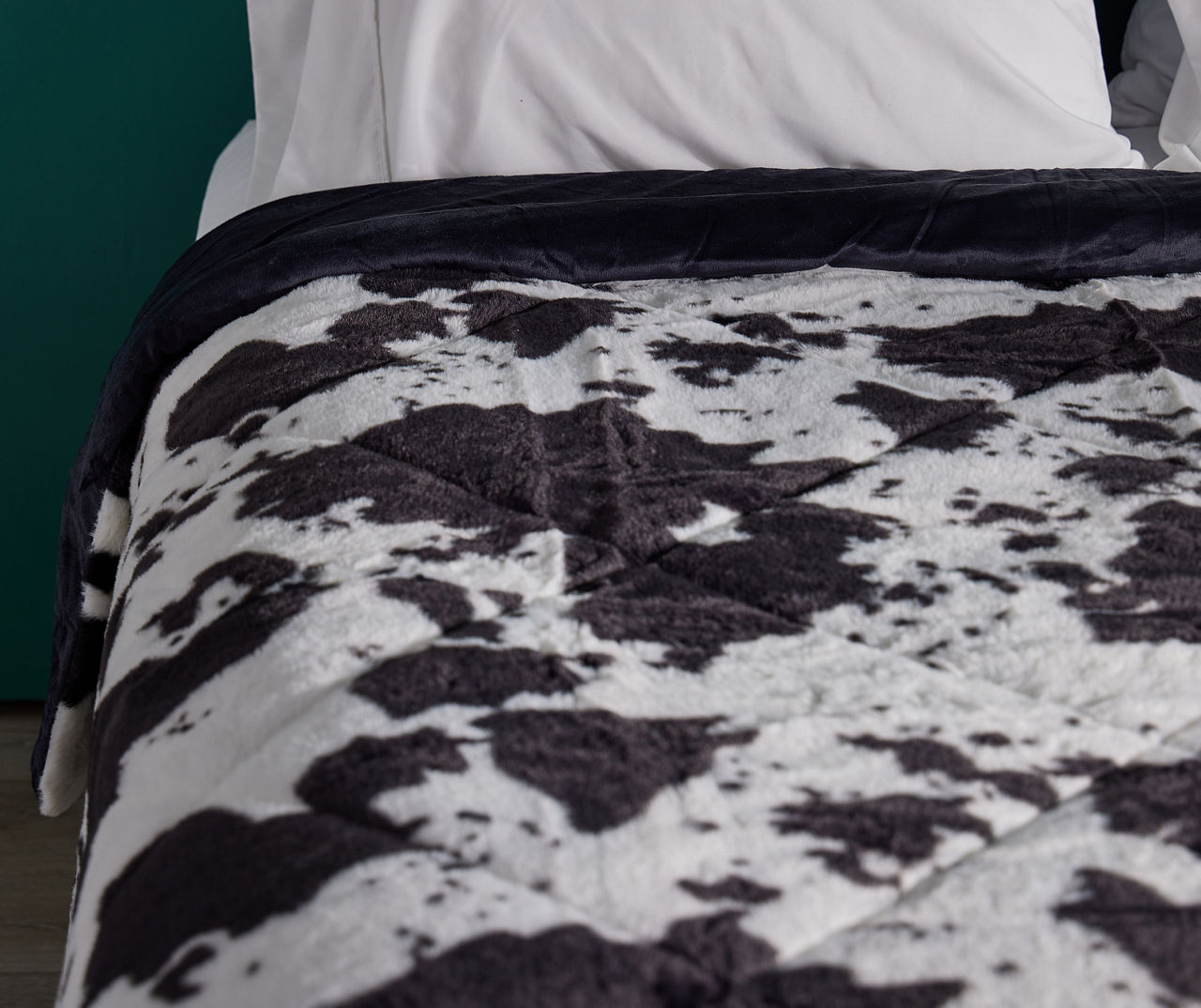 Black Cow Print Faux Fur King Comforter