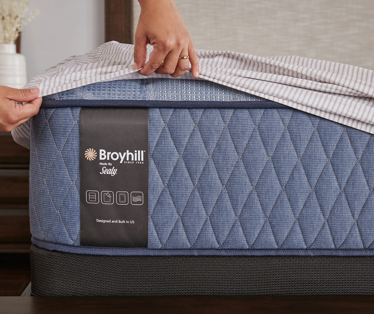 Broyhill by Sealy Twin XL Medium Mattress & Low Profile Box Spring Set, Galveston Tight Top