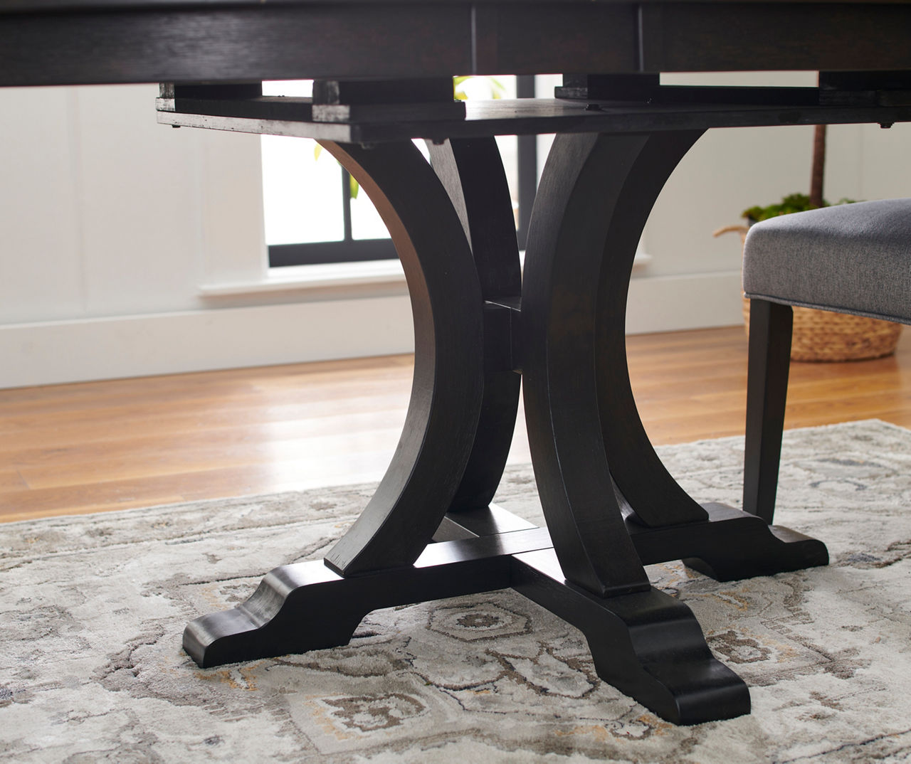 Broyhill castillo dining table set sale