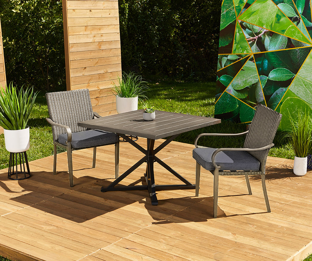 Broyhill patio dining online set