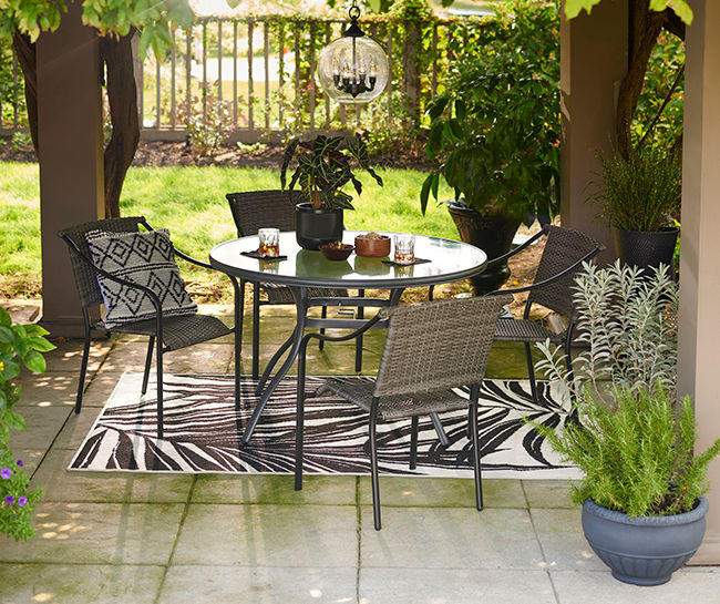 Big garden best sale table and chairs