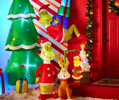 Dr. Seuss How The Grinch Stole Christmas Light-Up Front Yard Collection